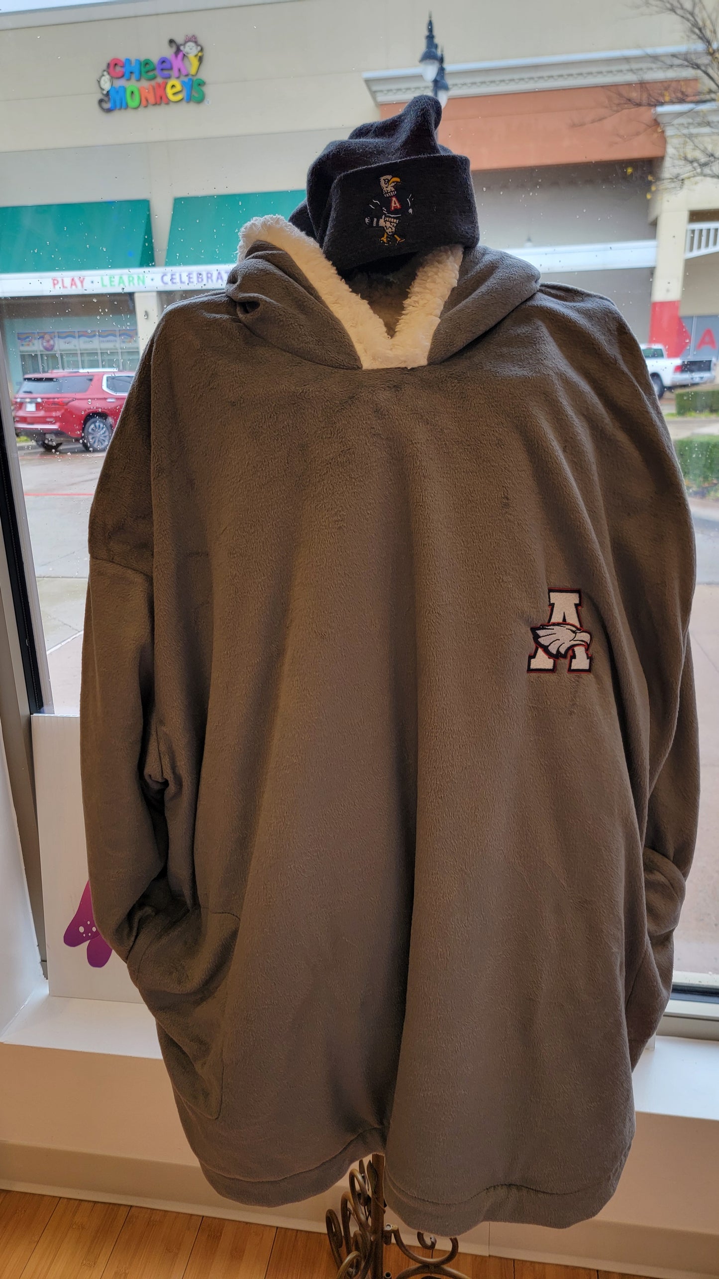 Blanket Poncho "Wearable Snuggie"